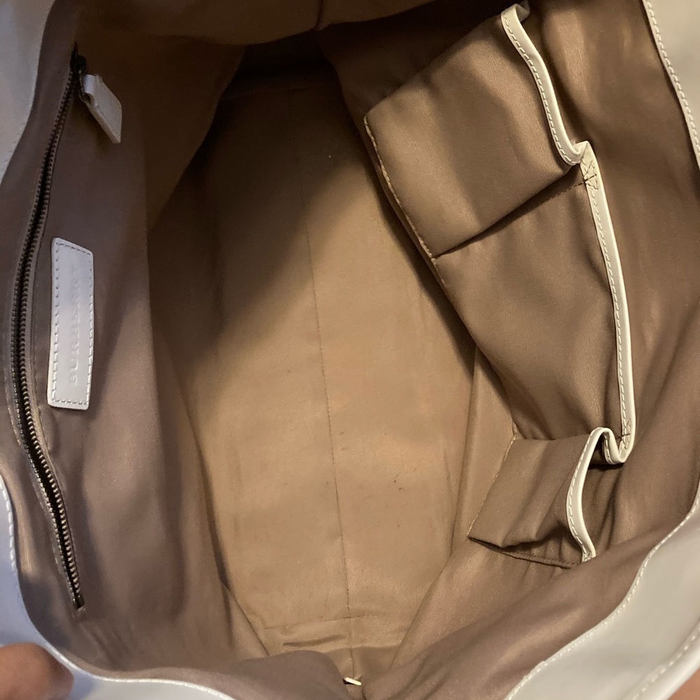 💯 Authentic white Burberry Stars limited edition - Picture 10 of 12